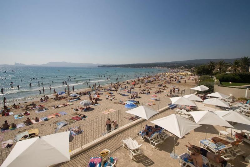 Hotel Au Tapis De Sable Saint-Cyr-sur-Mer Esterno foto